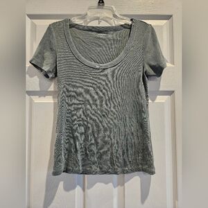 Old Navy Scoop Neck Short Sleeve Tee - Gray
